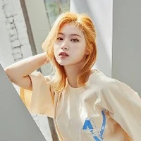 Minatozaki Sana Smith