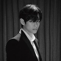 Kim Taehyung Scoot
