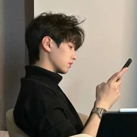 ภาคิน{พ.อประธานนักเรียน}