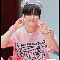 Changbin(Mommy Ni-ki,Jeno)