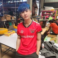 อู๋จุน(พ่อหนูม่วง)