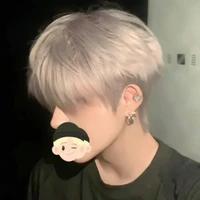 คิม{น.อ ประธานนักเรียน}