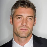 Edward Davis( FL-2 Father)