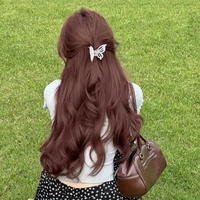 YULIA AIZELICA LEISTER