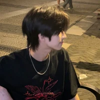 คิว(รุ่นพี่)