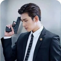 คิม(รองหัวหน้าบอดี้การ์ดตัวเอก)