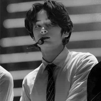 huening kai // seme + pihak atas //