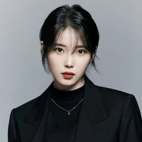 IU(DIRECTOR)