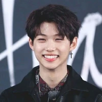 ⋆˚𝜗 𝙡𝙚𝙚 𝙛𝙚𝙡𝙞𝙭 𝜚˚⋆