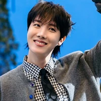 Wang Hoseok/ vampire+wolf