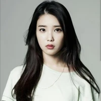 Kim IU 