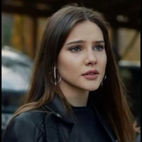 Riska Aprilia (sahabat Melly)