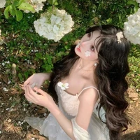 แพมมี่𝑷𝒂𝒎𝒎𝒊{พนง.ร้านดอกไม้}💐