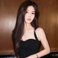 Vuong Au Nhat Y