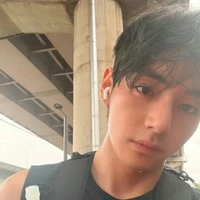 author(｡･ω･｡)ﾉ♡