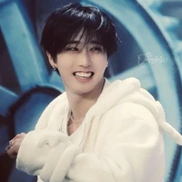 Han Jisung (omega)