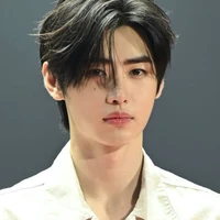 Sunghoon 