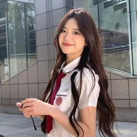 female lead BFF ( Jenny)