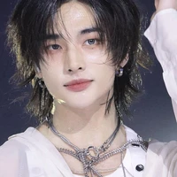 Kim Hyunjin/Ø