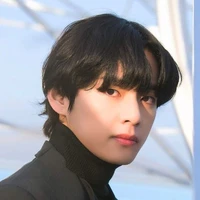 Kim Taehyung (Buttercup)