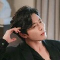 รอย:(พ่อพระเอก)