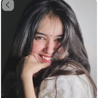 Naina (younger sister )