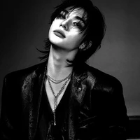 hwang hyunjin