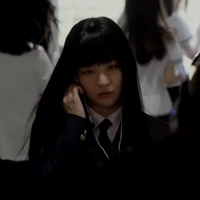 Eun-Ji (BTS Anti, loose screw)