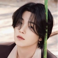 min yoongi/ alpha