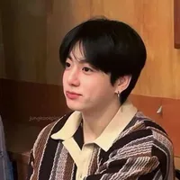 Jeon Jungkook | 18 | Omega