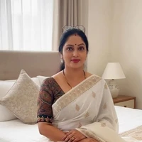 Devika Aravelli (FL mom)