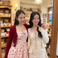 Jennie and jisoo