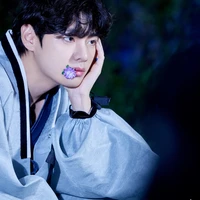 Kim Taehyung (Alpha)