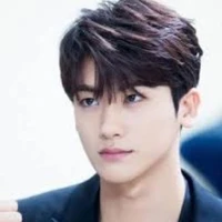 Kim Hyung-sik ( second brother)