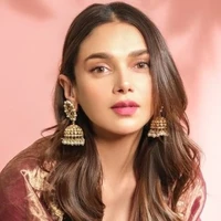 Ananya sharma/fl elder sister/doctor