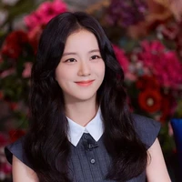KIM JISOO ( TAE SISTER)