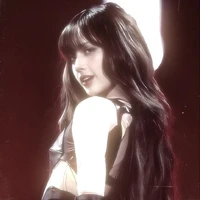 lisa manoban (O)
