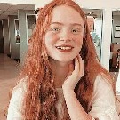 Bia(irmã da julia)