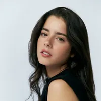 Female Lead (Pippa)