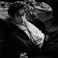 Kim Taehyung/E