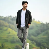 Vivek Sharma/Karan