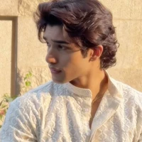 Druv Singhania ( ml