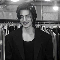 mr kim [ tae dad ](alpha)