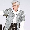 Bang Chanyeol ( tangan dimarkas lisa