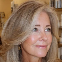 Meera khanna (ml mother)