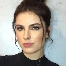 Maria(mãe de bella)