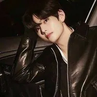 Kim Taehyung (Dominant Alpha)