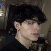 Ronan Black (Voss Right hand)