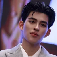 Pond/Naravit Lertratkosum