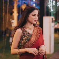 Anusha Aaryan Malhotra / ML Aunt (mami)